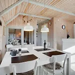 Kajin - 200m From The Sea By Interhome
