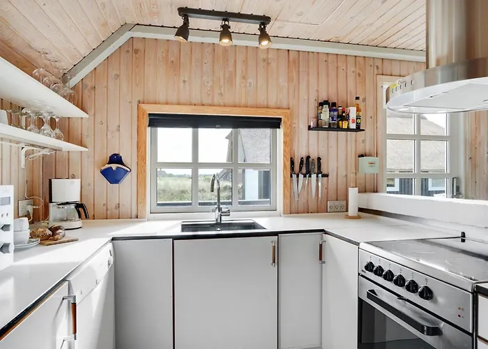 Kajin - 200m From The Sea By Interhome